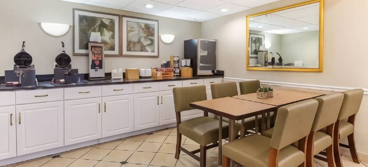 芝加哥格尼拉昆塔温德姆套房酒店(La Quinta Inn & Suites by Wyndham Chicago Gurnee)图片