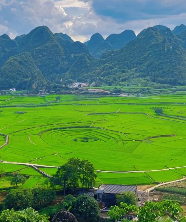 6日5晚 • 封頂8人小團真純玩＋貴州貴陽＋萬峯林景區＋馬嶺河峽谷景區＋烏蒙大草原＋織金洞
