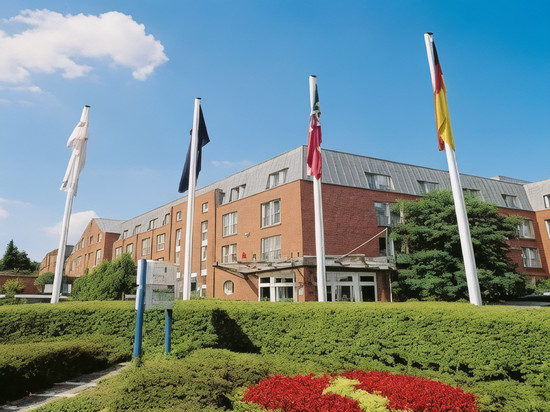 科隆-许尔特 H+酒店