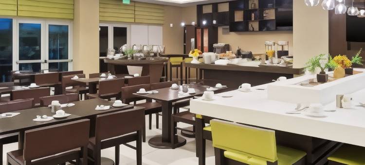 牙买加金斯敦万怡酒店(Courtyard Kingston, Jamaica)图片