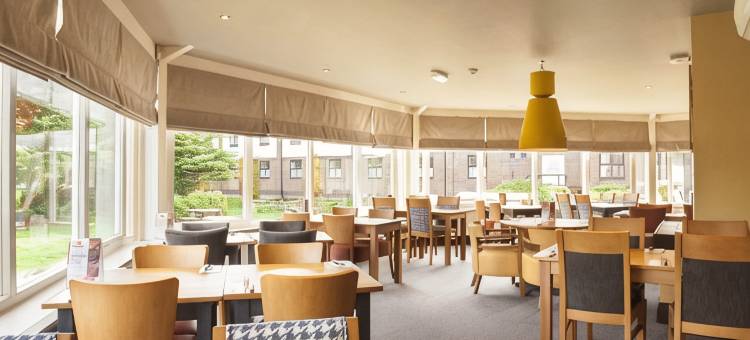 威勒尔赫斯沃尔普瑞米尔酒店(Wirral (Heswall))图片