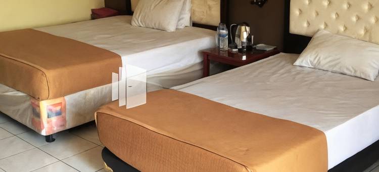 红色伙伴内瓦纳西图本多酒店(Hotel Nirwana Situbondo RedPartner)图片