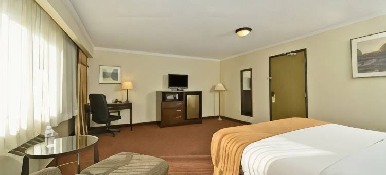 西雅图费多威拉昆塔温德姆套房酒店(La Quinta Inn & Suites by Wyndham Seattle Federal Way)图片
