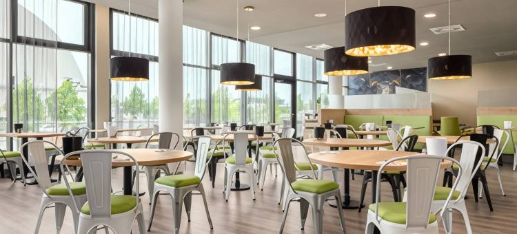 奥伯豪森温德姆速8酒店(Super 8 by Wyndham Oberhausen)图片