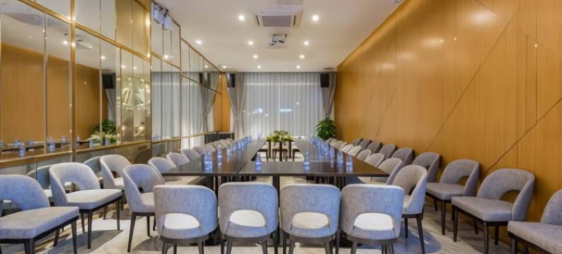 沐澌汀酒店(广州空港大道龙归金铂广场店)图片