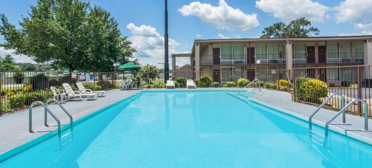 米尔斯飓风戴斯酒店(Days Inn by Wyndham Hurricane Mills)图片