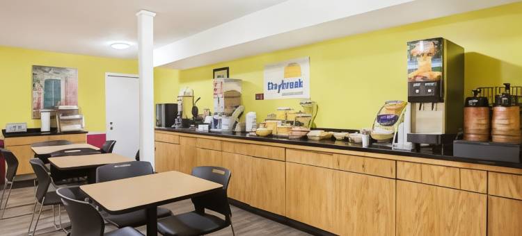 彭萨科拉西温德姆戴斯酒店(Days Inn by Wyndham Pensacola I-10)图片