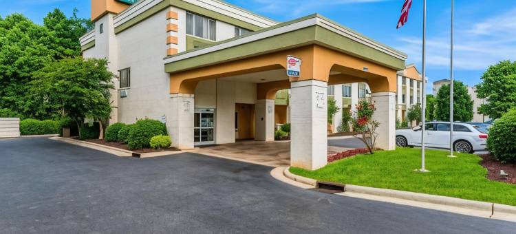 亨特斯维尔凯艺酒店-近诺曼湖(Quality Inn Huntersville Near Lake Norman)图片