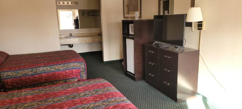 莱克伍德贝斯特韦斯特酒店(Western Inn Lakewood)图片