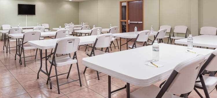 恩斯维尔速8酒店(Super 8 by Wyndham Rainsville)图片