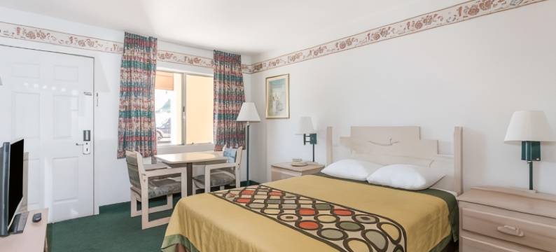 科通伍德速8酒店(Super 8 by Wyndham Cottonwood)图片