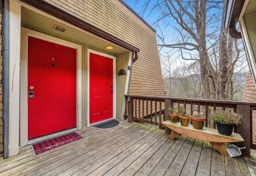 Hemlock Hideout Hotel Overview