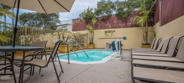 贺茂沙海滩凯艺套房酒店(Quality Inn & Suites Hermosa Beach)图片