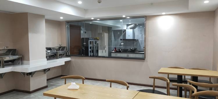 派酒店(正安客运站店)图片
