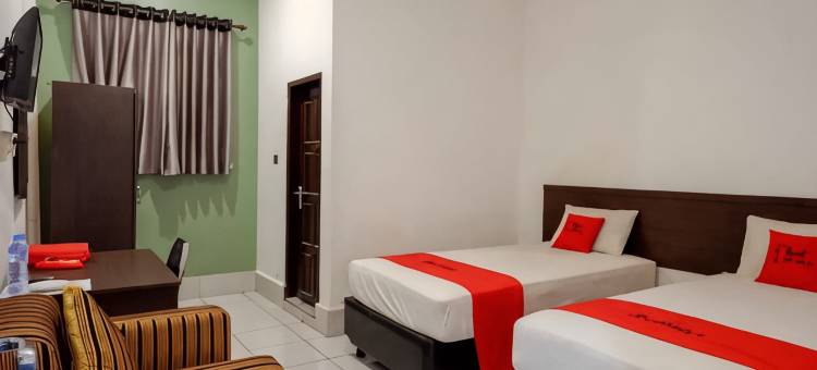 红多兹伊斯兰@印尼肯达里酒店(RedDoorz Syariah @ Hotel Wisma Indonesia Kendari)图片