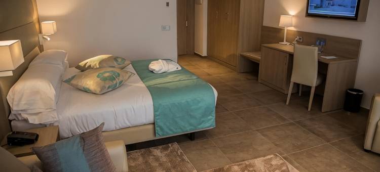穆斯塔加奈姆和风 AZ 酒店(Az Hotel le Zephyr Mostaganem)图片