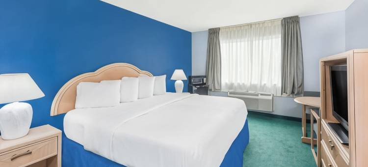 欧塞奇比奇奥扎克湖温德姆戴斯酒店(Days Inn by Wyndham Osage Beach Lake of the Ozarks)图片