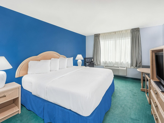 欧塞奇比奇奥扎克湖温德姆戴斯酒店