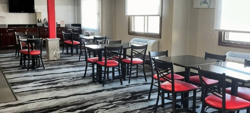 Ramada by Wyndham Cedar Rapids South(Ramada by Wyndham Cedar Rapids South)图片