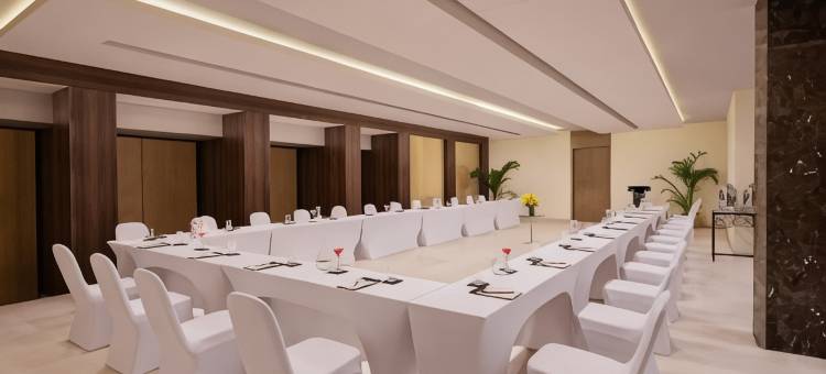 V Sarovar Portico MI Road Jaipur图片