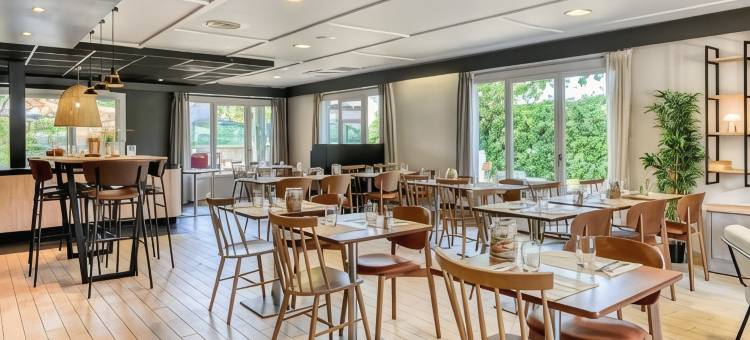 贝桑松西部法里恩城堡康铂酒店(Hotel Campanile Nature - Besançon Ouest Chateaufarine)图片