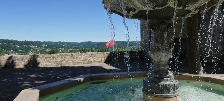 红磨坊舒适大酒店(Hôtel Grand Confort Le Moulin Rouge)图片