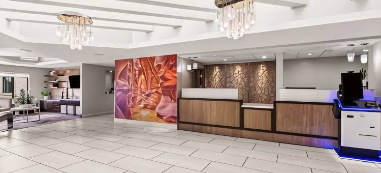 鲍威尔湖贝斯特韦斯特优质酒店(Best Western Plus at Lake Powell)图片