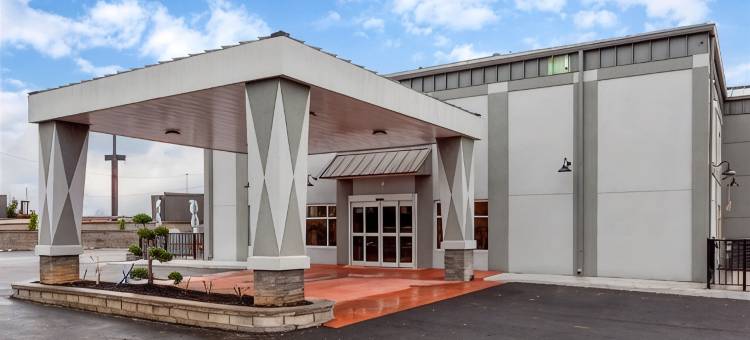 鲍灵格林温德姆戴斯套房酒店(Days Inn & Suites by Wyndham Bowling Green)图片