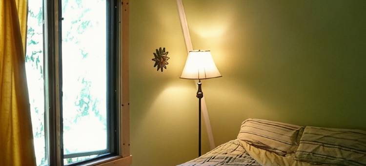 卡斯洛度假屋 - 私密自然体验。(Kaslo Getaway - private and natural experience.)图片