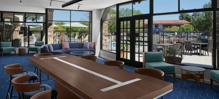 圣迭戈兰乔伯纳多万怡酒店(Courtyard San Diego Rancho Bernardo)图片