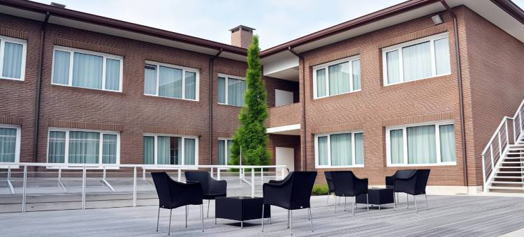 博洛尼亚圣拉扎罗乌纳酒店(UNA Hotels Bologna San Lazzaro)图片