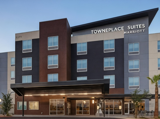 马里奥特凤凰城格兰岱尔运动和娱乐区TownePlace Suites 酒店套房