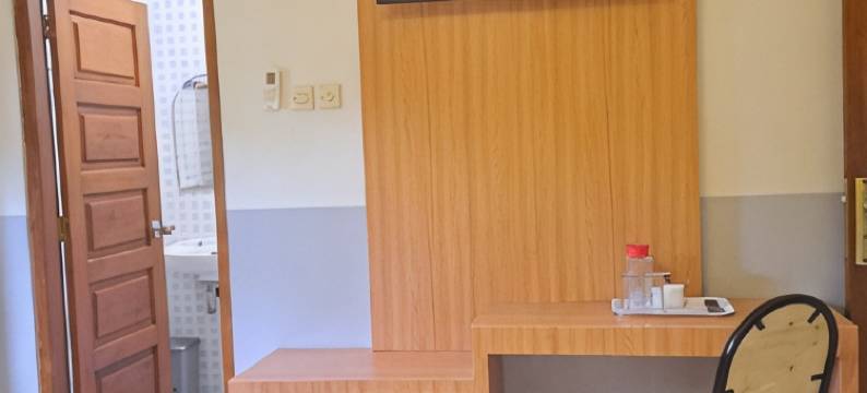 Wisma Anugerah Redpartner Near Masjid Zayed Solo图片