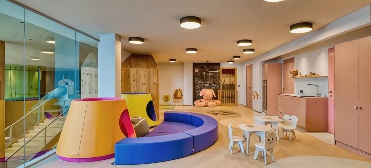 蒙塔丰The Leading Hotels of the World福肯斯泰纳家庭酒店(Falkensteiner Family Hotel Montafon - the Leading Hotels of the World)图片