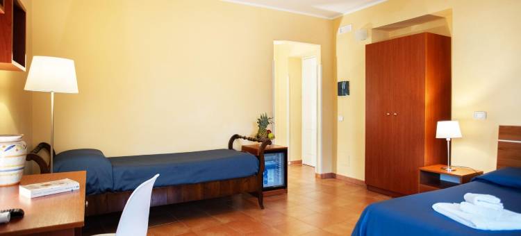 托拉尔多广场弗朗奇雅旅馆(Palazzo Toraldo di Francia)图片