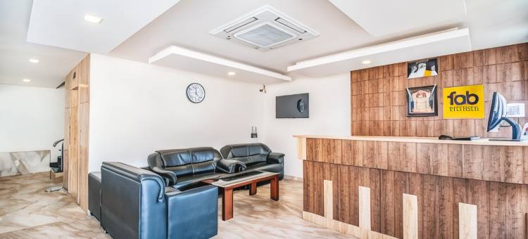 法布酒店尊贵皇家城堡-科印巴托北火车站附近(FabHotel Prime Royal Castle - Nr Coimbatore North Railway Station)图片