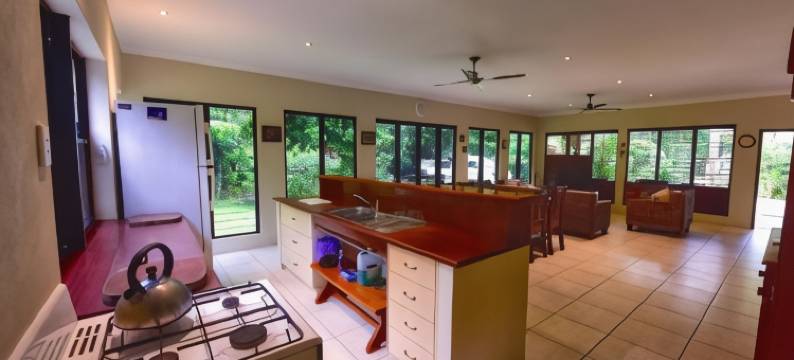 桑顿海滩别墅(Thornton Beach Bungalows Daintree)图片