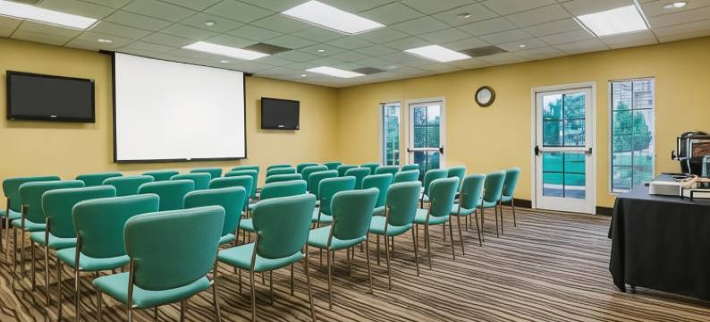 圣路易斯河港机场西长住套房酒店(Larkspur Landing Extended Stay Suites St Louis Riverport)图片