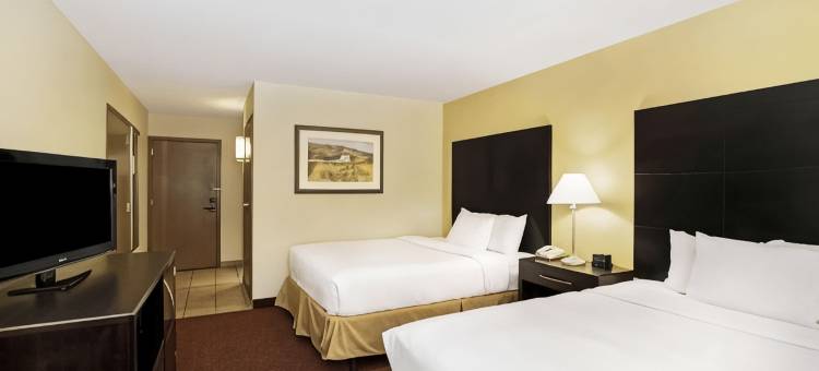 萨莱纳拉昆塔温德姆套房酒店(La Quinta Inn & Suites by Wyndham Salina)图片