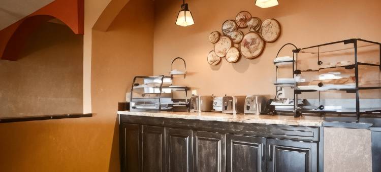 拉顿贝斯特韦斯特优质酒店(Best Western Plus Raton Hotel)图片