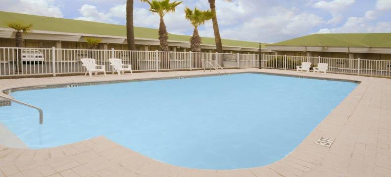 德里奥伊克诺旅馆(Econo Lodge Del Rio)图片