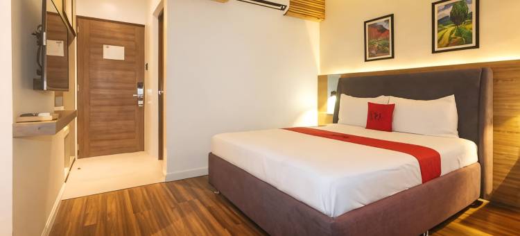 潘索尔安东阁楼设计师度假村(RedDoorz @ Anton's Loft Designer Resort Pansol Calamba Laguna)图片