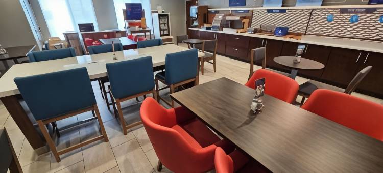 智选假日套房酒店辛辛那提- 布鲁艾施(Holiday Inn Express & Suites Cincinnati-Blue Ash)图片