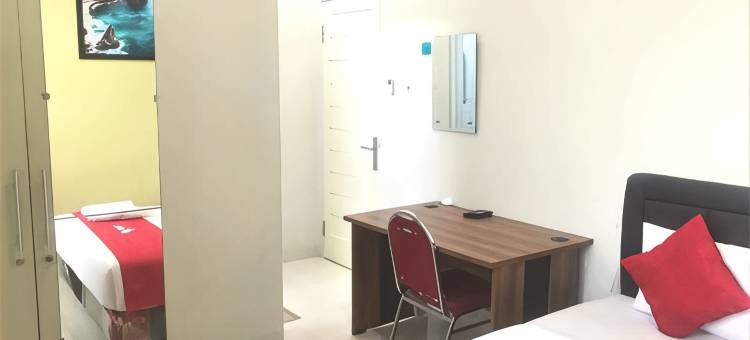 爱丽丝民宿-近乌内、火车站和阿伦阿伦(Alice's Homestay Near Unej, Stasiun and Alun-Alun Syariah)图片