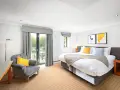 1 King Bed Premium With Garden View