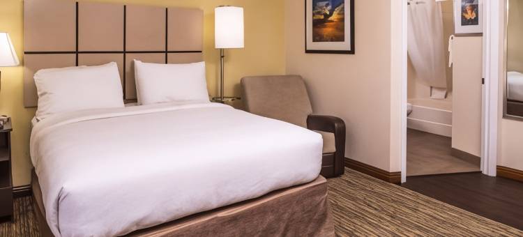 Candlewood Suites 堪萨斯城(Candlewood Suites Kansas City Speedway)图片