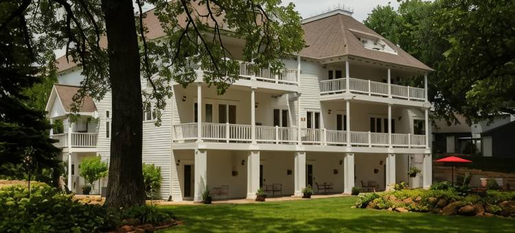 奥克伍德旅馆奥科博吉 - 限成人(The Oakwood Inn Okoboji)图片