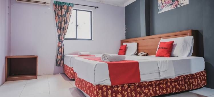 红多兹酒店-近巴淡岛名古屋山购物中心5号(Reddoorz Near Nagoya Hill Mall Batam 5)图片