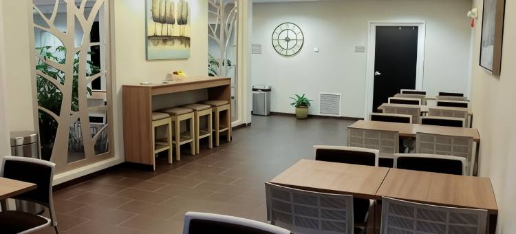 彭延五指湖区麦客达套房酒店(Microtel by Wyndham Penn Yan Finger Lakes Region)图片