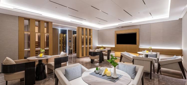 布德尔-哈米斯穆沙伊特(Boudl Khamis Mushait)图片